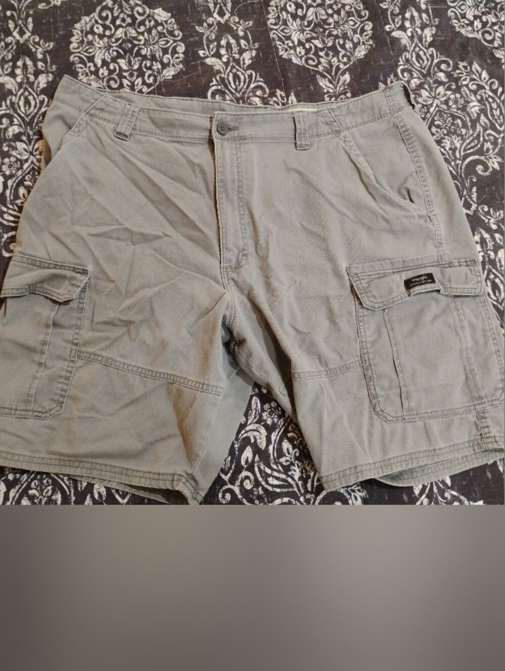 Wrangler Men's Gray Cargo Shorts with Utility Pockets